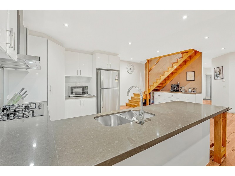 5 Creekwood Drive, Craigieburn VIC 3064
