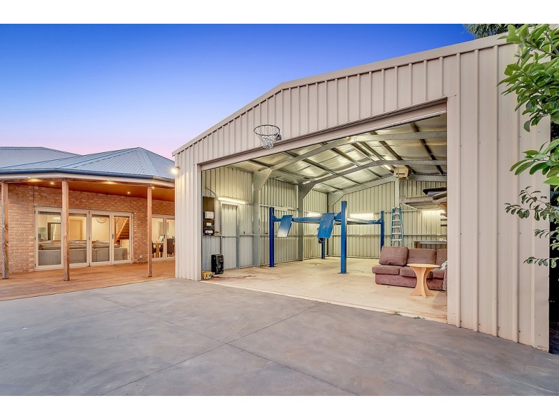 5 Creekwood Drive, Craigieburn VIC 3064