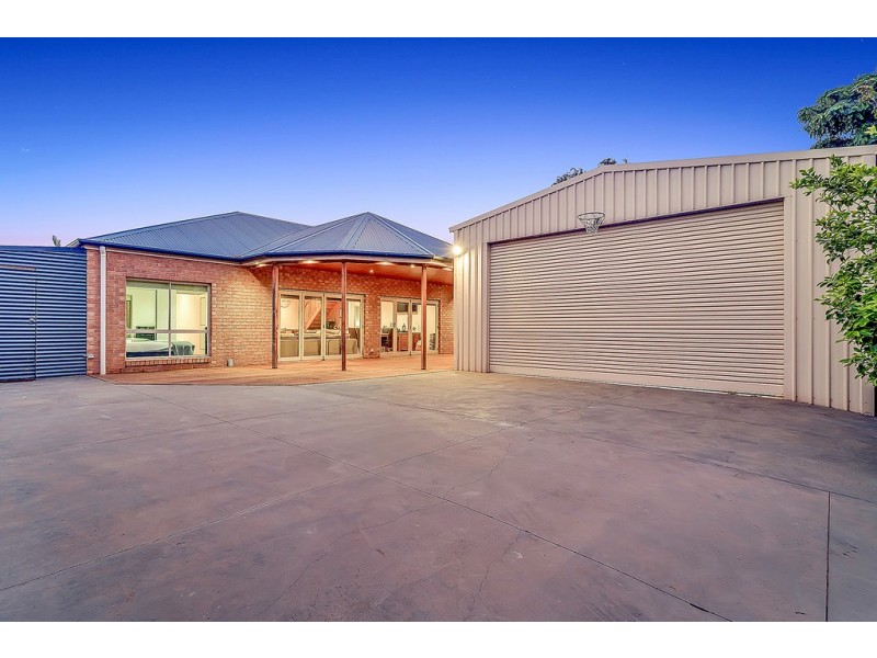 5 Creekwood Drive, Craigieburn VIC 3064
