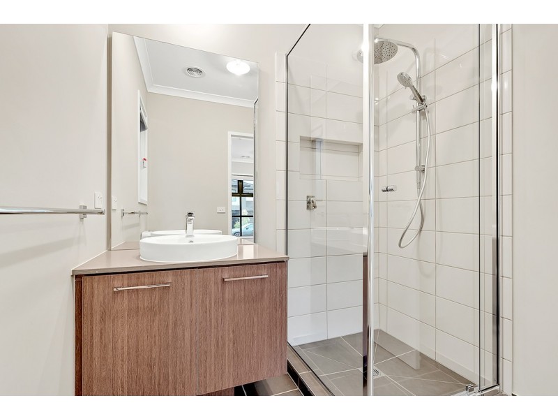 18 Alfred Road, Mickleham VIC 3064