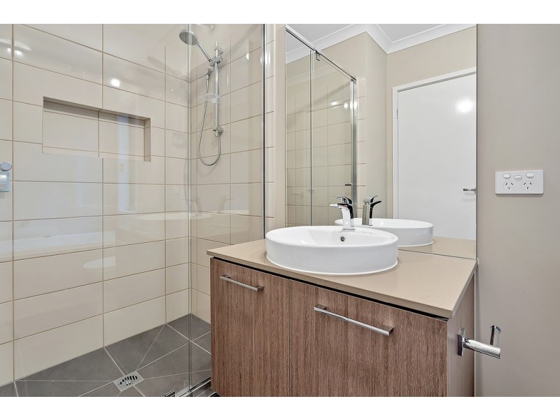 18 Alfred Road, Mickleham VIC 3064