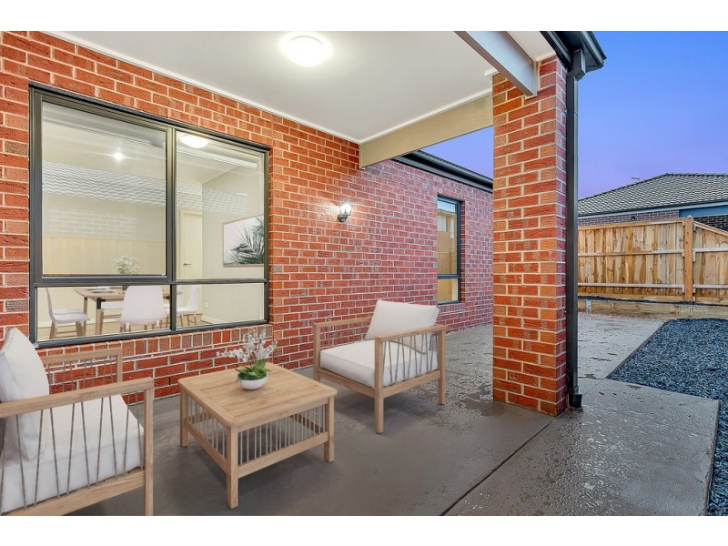 18 Alfred Road, Mickleham VIC 3064