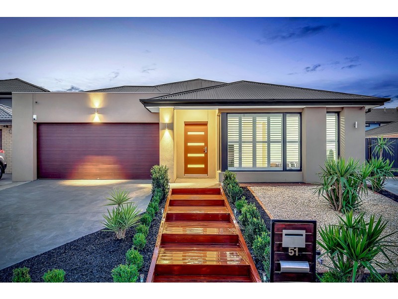 51 St Georges Boulevard, Mickleham VIC 3064