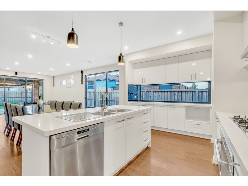 51 St Georges Boulevard, Mickleham VIC 3064