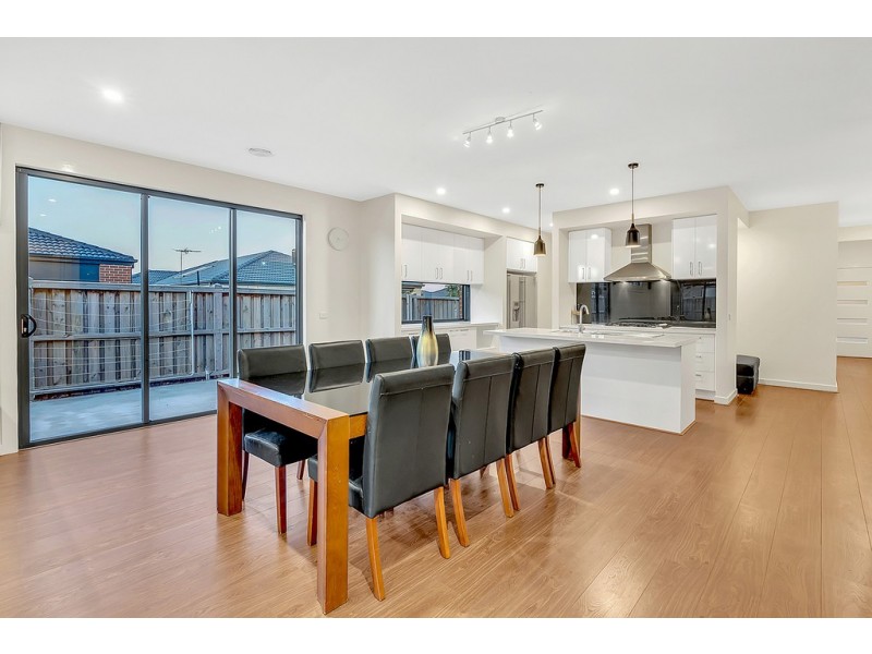 51 St Georges Boulevard, Mickleham VIC 3064