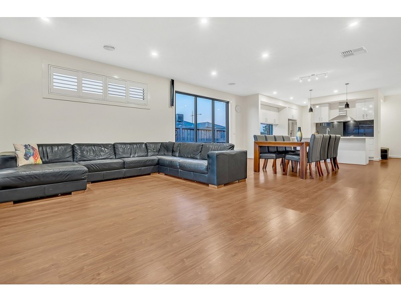 51 St Georges Boulevard, Mickleham VIC 3064