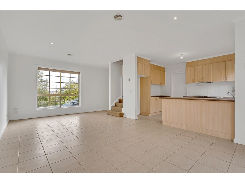 7/32 Papworth Place, Meadow Heights VIC 3048