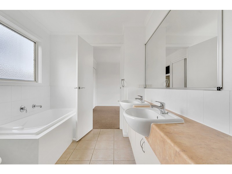 7/32 Papworth Place, Meadow Heights VIC 3048