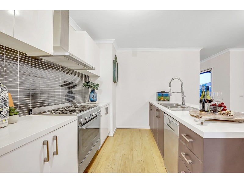 10 River Rose Street, Greenvale VIC 3059