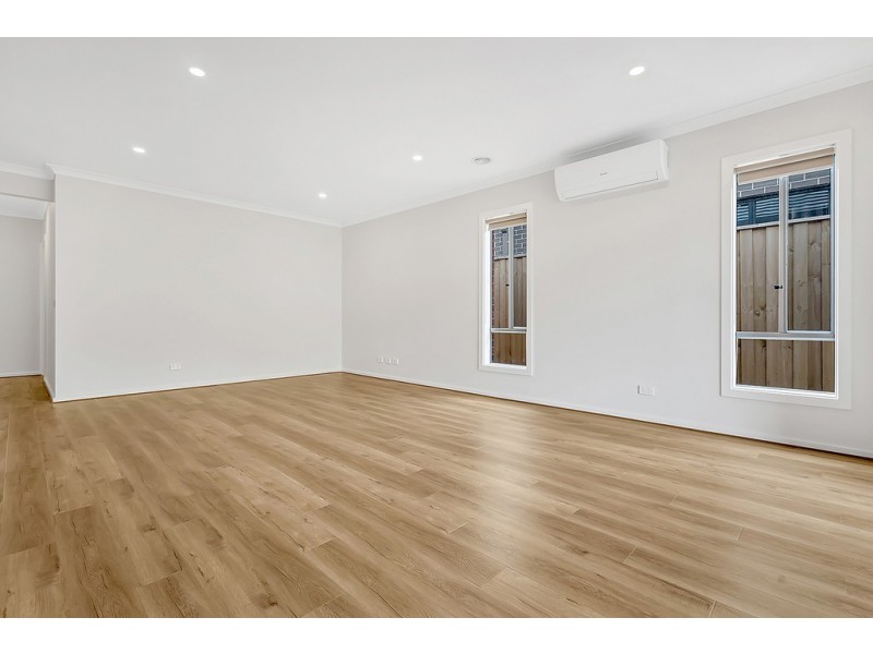 14 Fadaro Street, Kalkallo VIC 3064