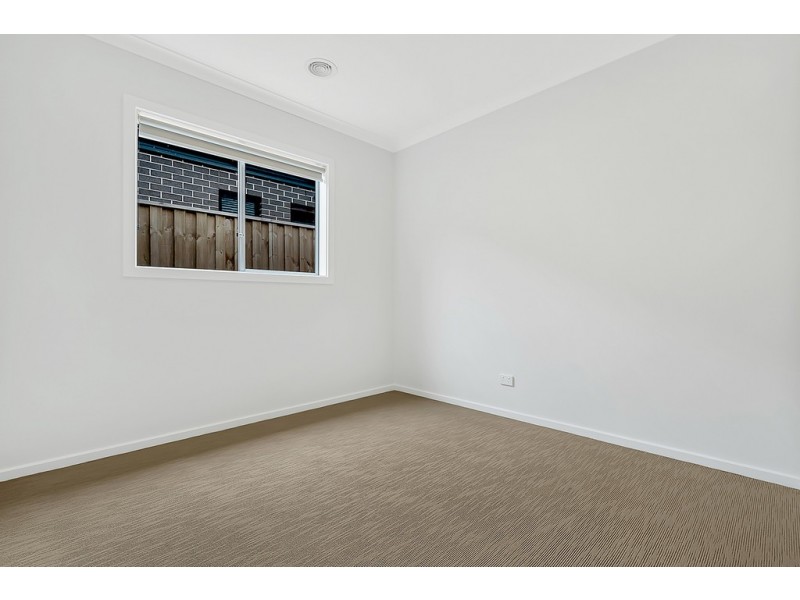 14 Fadaro Street, Kalkallo VIC 3064