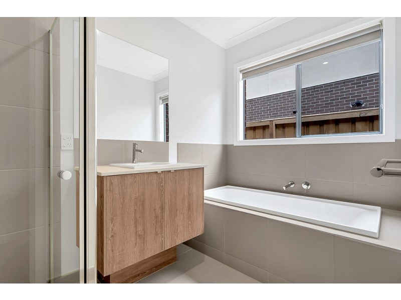 14 Fadaro Street, Kalkallo VIC 3064