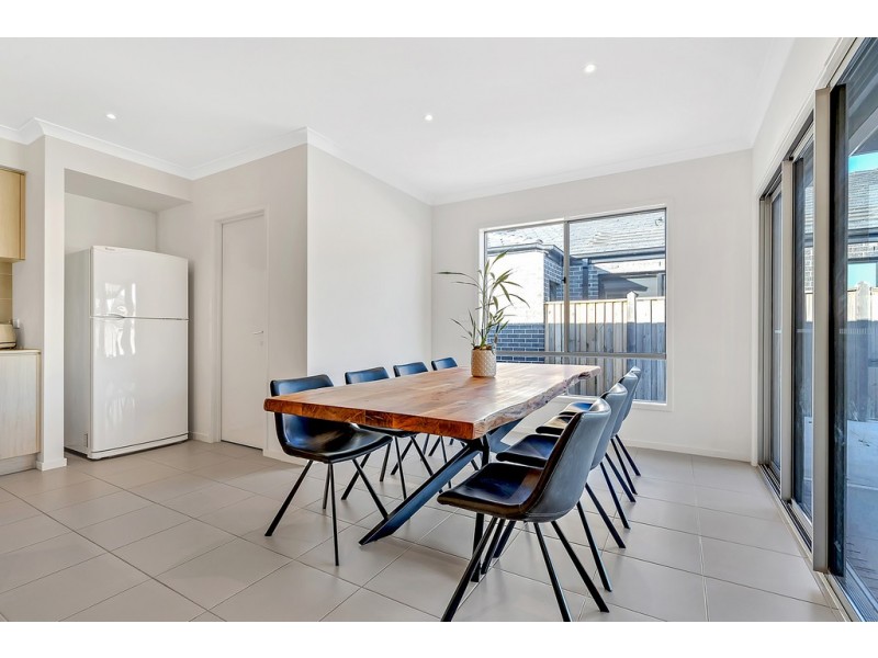 14 Bedgebury Street, Mickleham VIC 3064