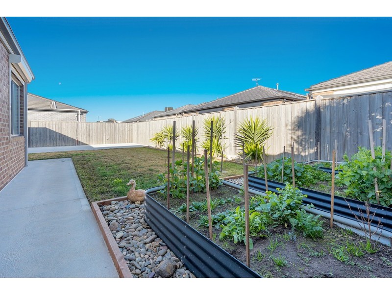 14 Bedgebury Street, Mickleham VIC 3064