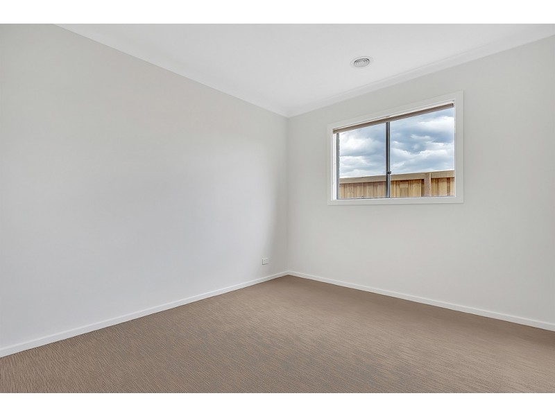 4 Herbie Court, Doreen VIC 3754