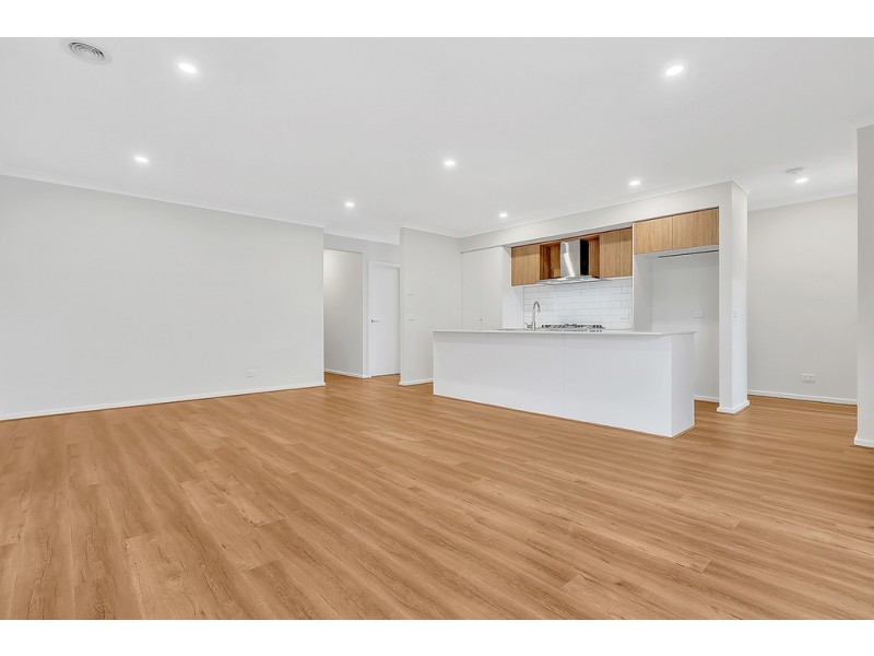 4 Herbie Court, Doreen VIC 3754