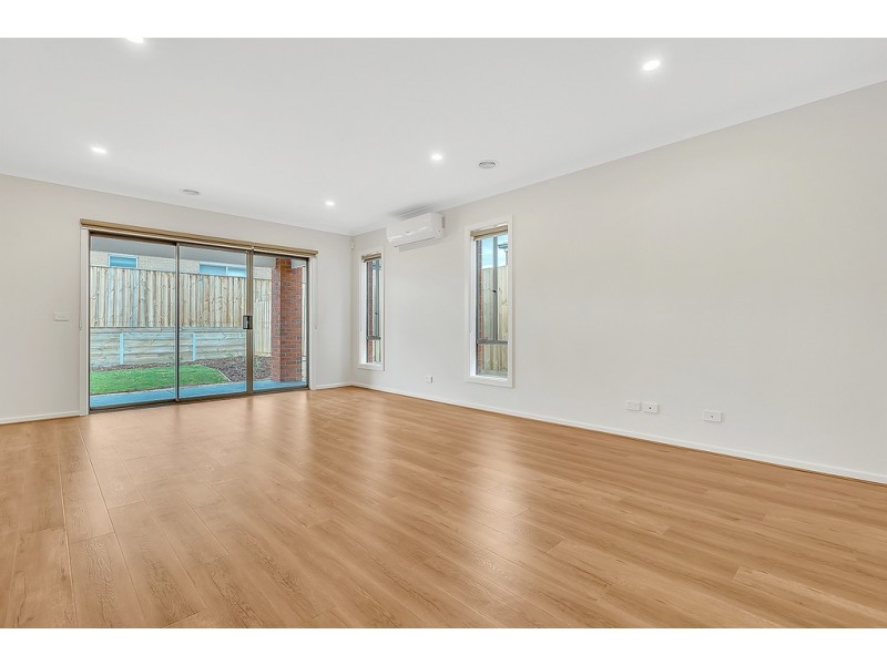 4 Herbie Court, Doreen VIC 3754