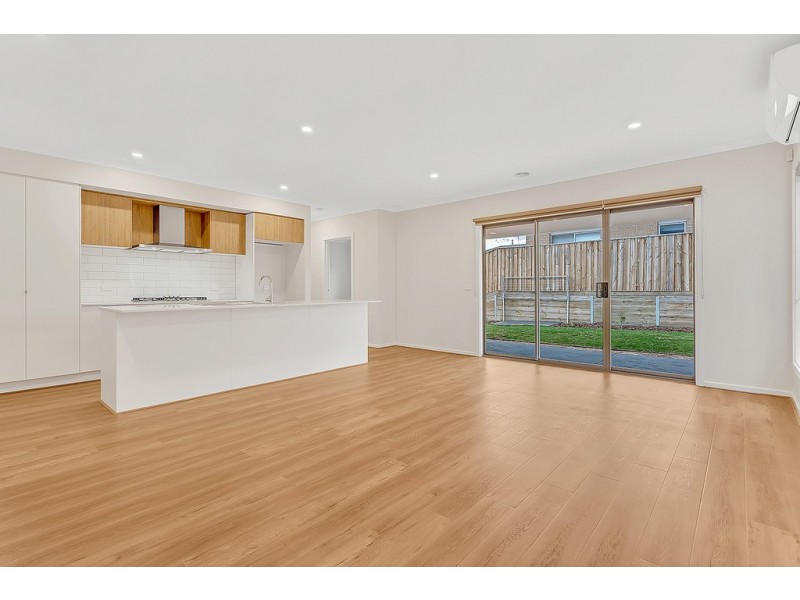 4 Herbie Court, Doreen VIC 3754