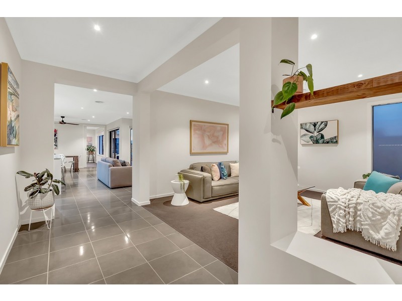 30 Euphoria Street, Craigieburn VIC 3064