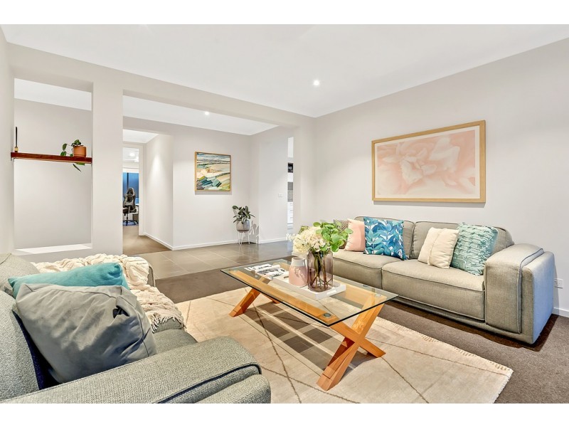 30 Euphoria Street, Craigieburn VIC 3064