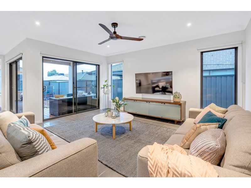 30 Euphoria Street, Craigieburn VIC 3064