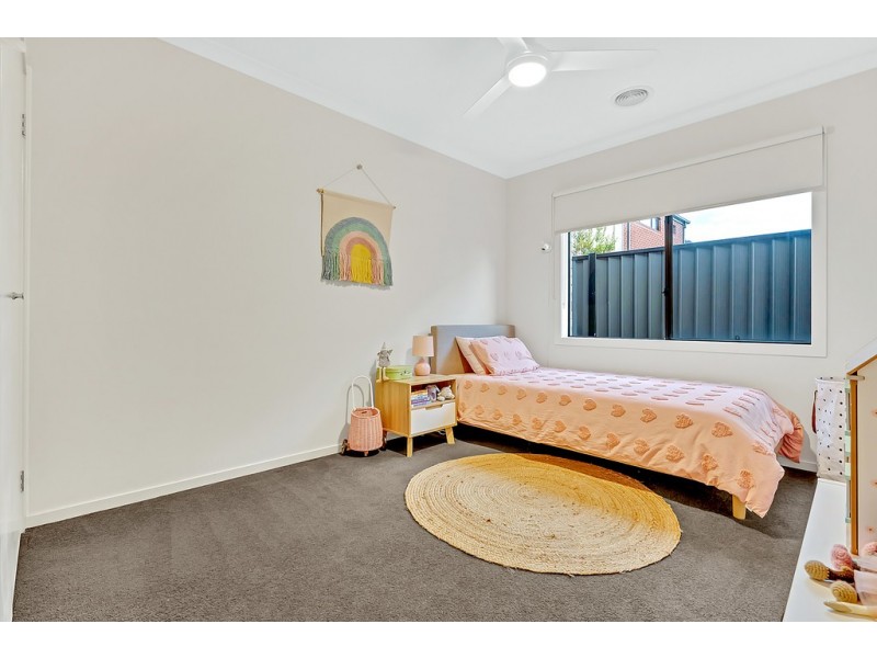 30 Euphoria Street, Craigieburn VIC 3064
