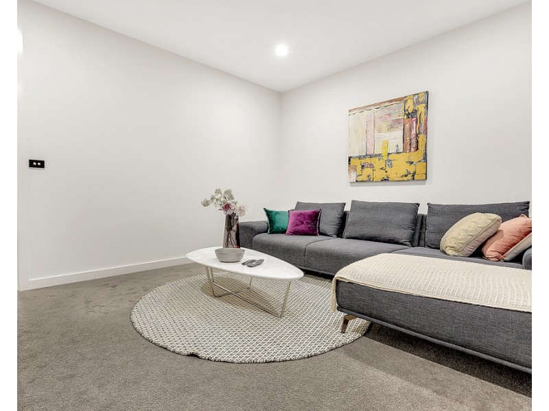 66 Clopton Rise, Craigieburn VIC 3064