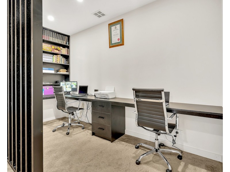 66 Clopton Rise, Craigieburn VIC 3064