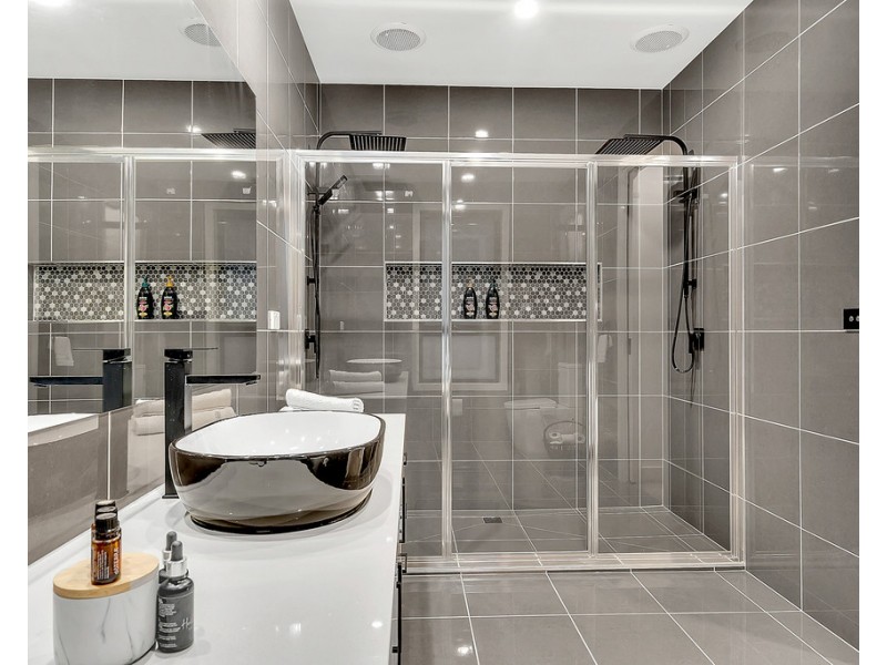 66 Clopton Rise, Craigieburn VIC 3064