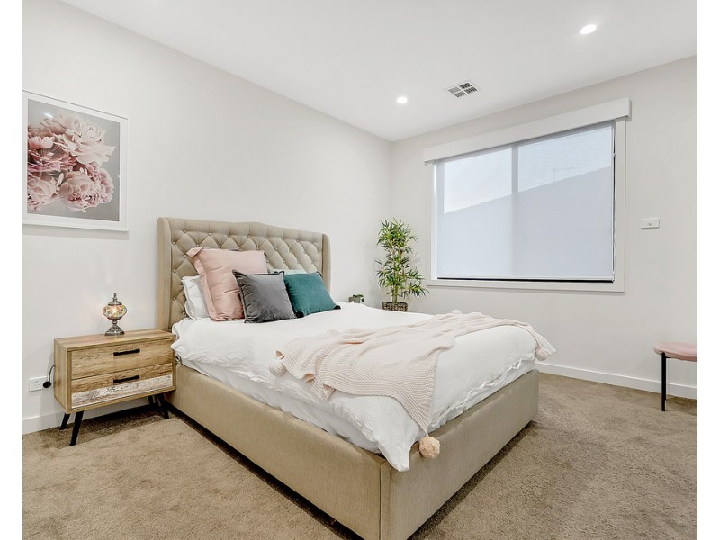 66 Clopton Rise, Craigieburn VIC 3064