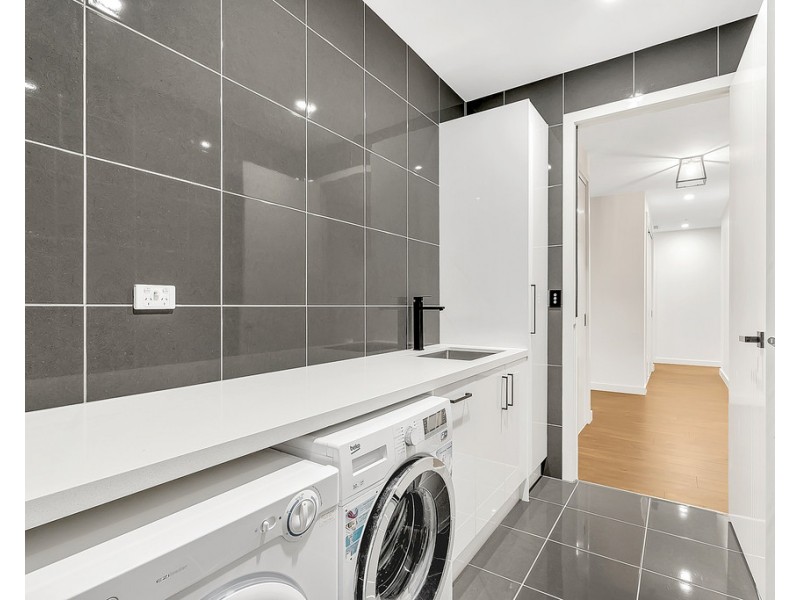 66 Clopton Rise, Craigieburn VIC 3064