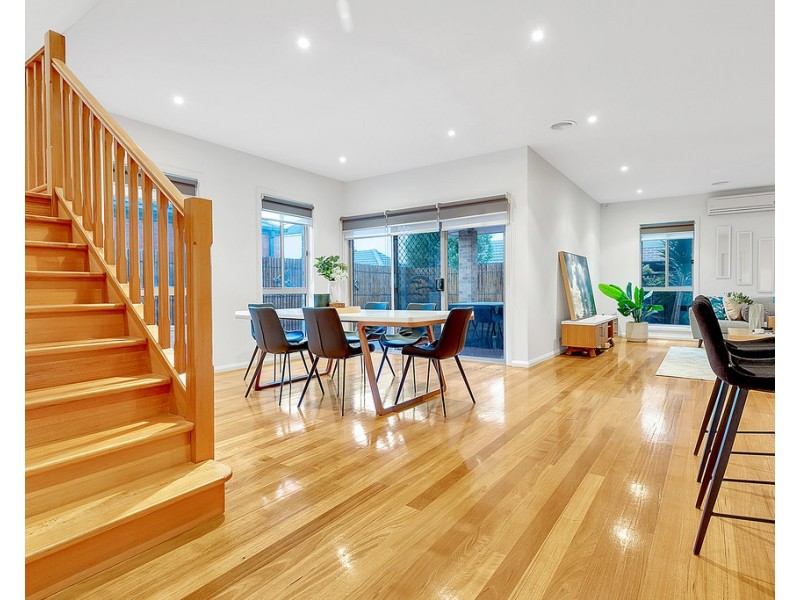 4 Clarendon Avenue, Craigieburn VIC 3064