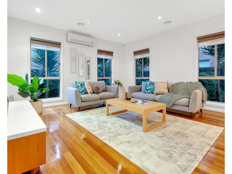 4 Clarendon Avenue, Craigieburn VIC 3064