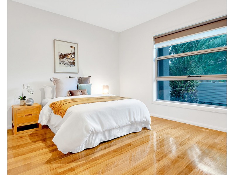 4 Clarendon Avenue, Craigieburn VIC 3064