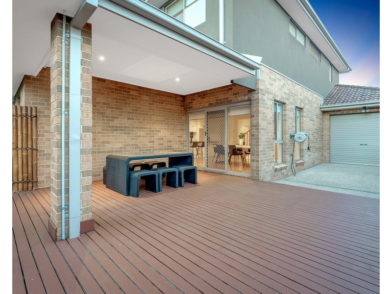 4 Clarendon Avenue, Craigieburn VIC 3064