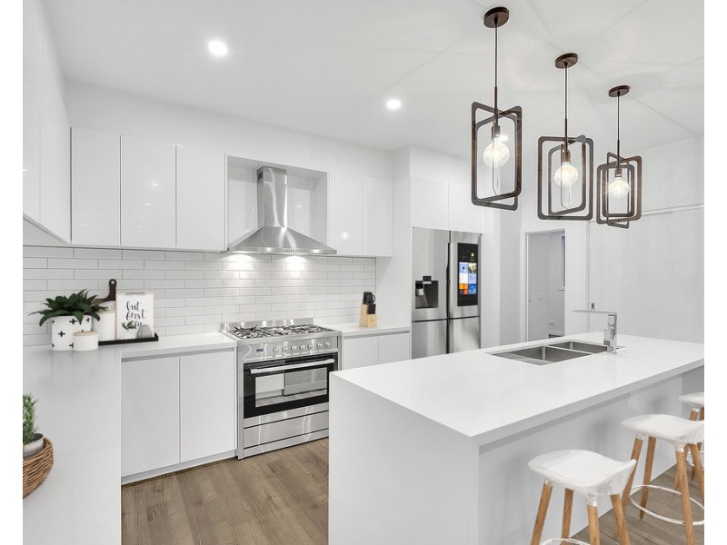 18 Elderberry Street, Craigieburn VIC 3064