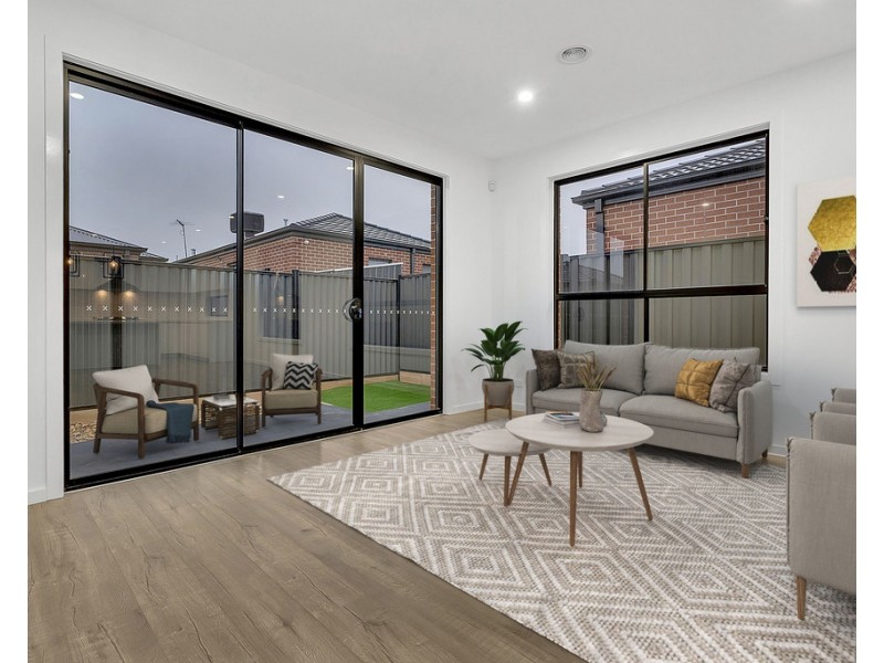 18 Elderberry Street, Craigieburn VIC 3064
