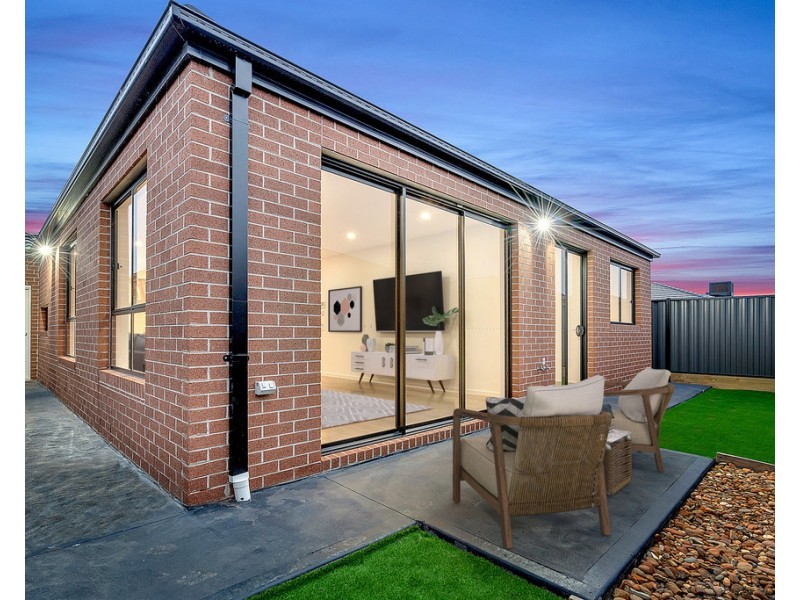 18 Elderberry Street, Craigieburn VIC 3064