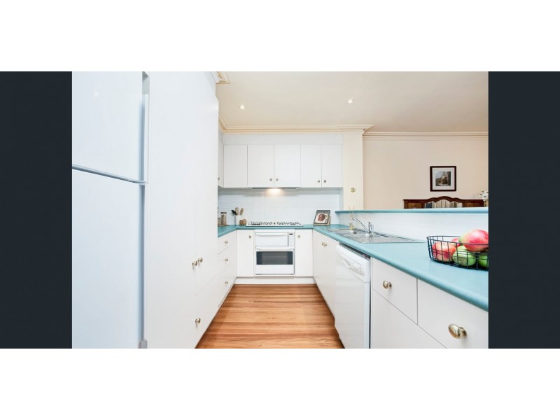 12 Simmonds Place, Roxburgh Park VIC 3064