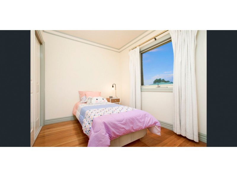 12 Simmonds Place, Roxburgh Park VIC 3064