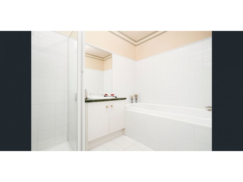 12 Simmonds Place, Roxburgh Park VIC 3064