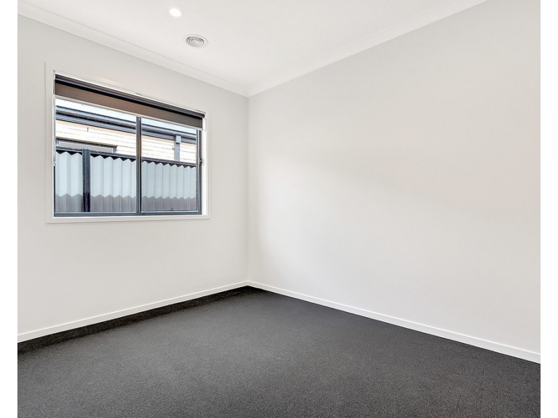 40 Gossia Avenue, Craigieburn VIC 3064