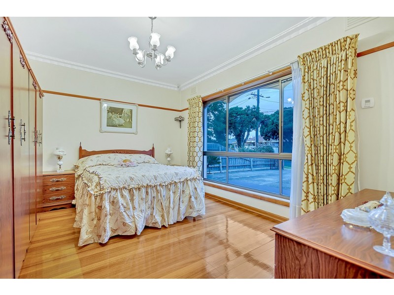 7 Burbank Drive, Reservoir VIC 3073