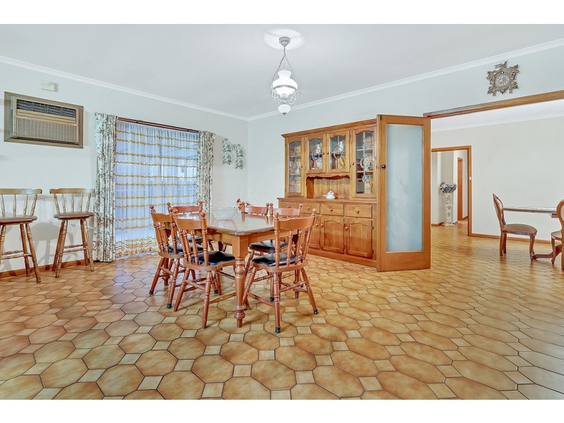 7 Burbank Drive, Reservoir VIC 3073