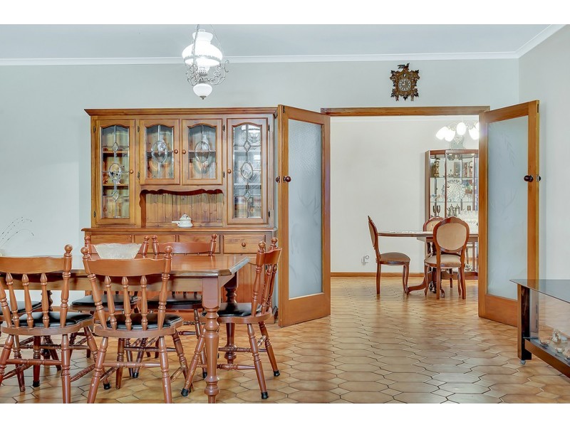 7 Burbank Drive, Reservoir VIC 3073