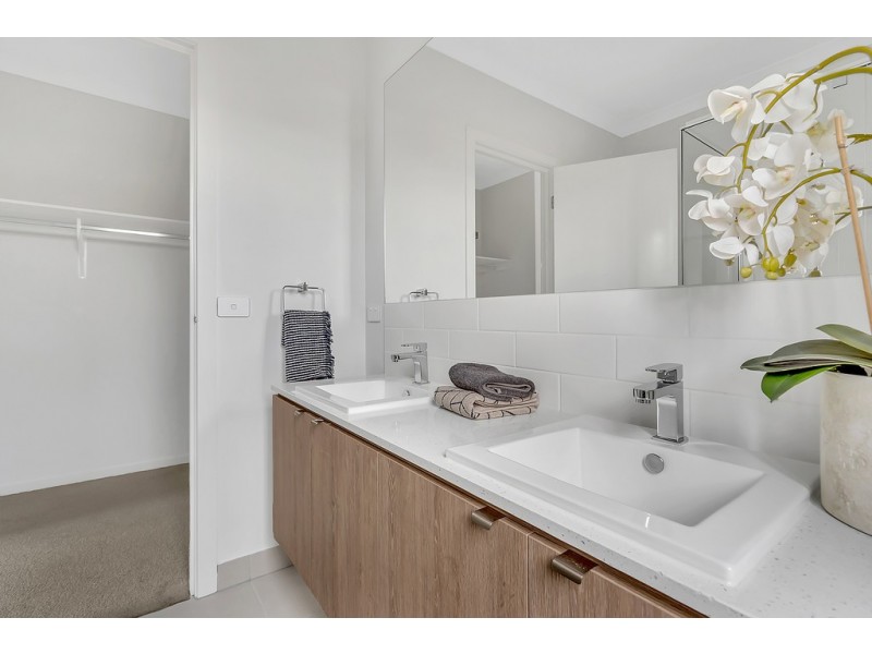 29 Archipelago Drive, Craigieburn VIC 3064