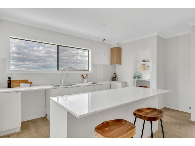 29 Archipelago Drive, Craigieburn VIC 3064