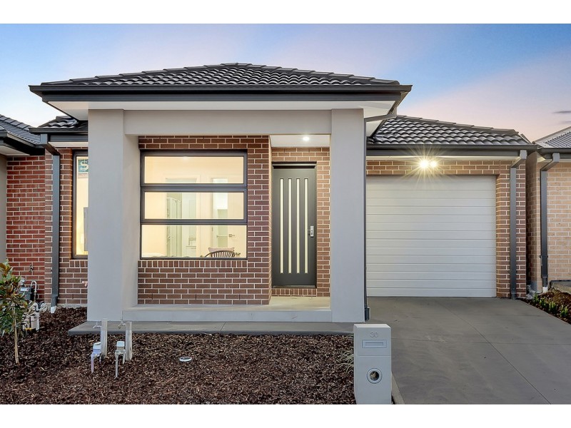 30 Calypso Drive, Mickleham VIC 3064