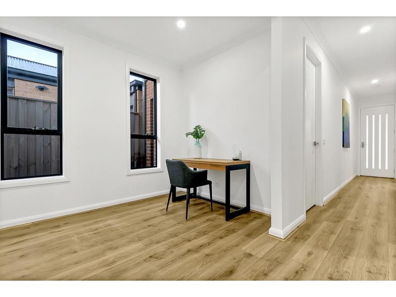 30 Calypso Drive, Mickleham VIC 3064