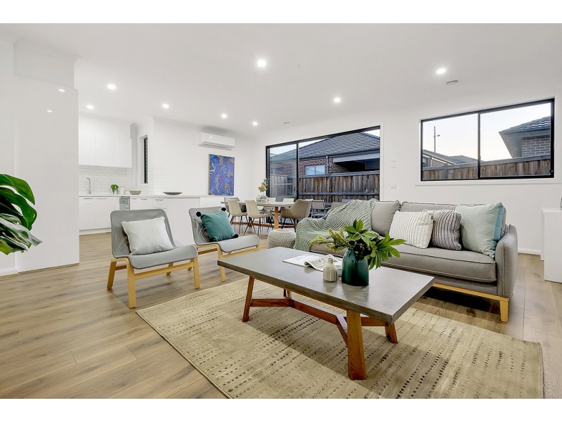 30 Calypso Drive, Mickleham VIC 3064